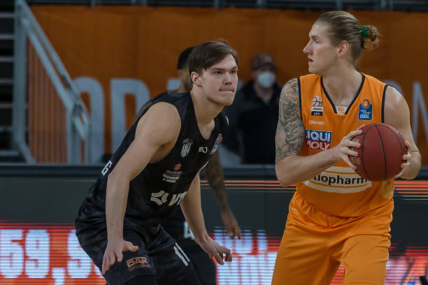 使得她的技 使得她的技